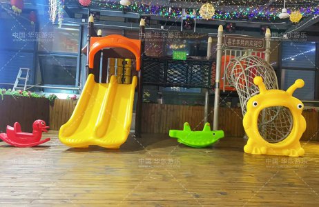 橋下恒達(dá)廣場喜羊羊燒烤店