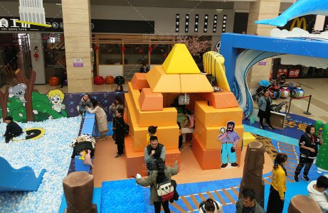 青島市新業(yè)廣場海爾兄弟商城